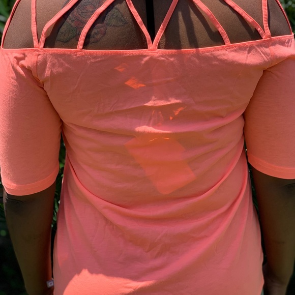 Fabletics Sunburst Tee - Picture 3 of 6